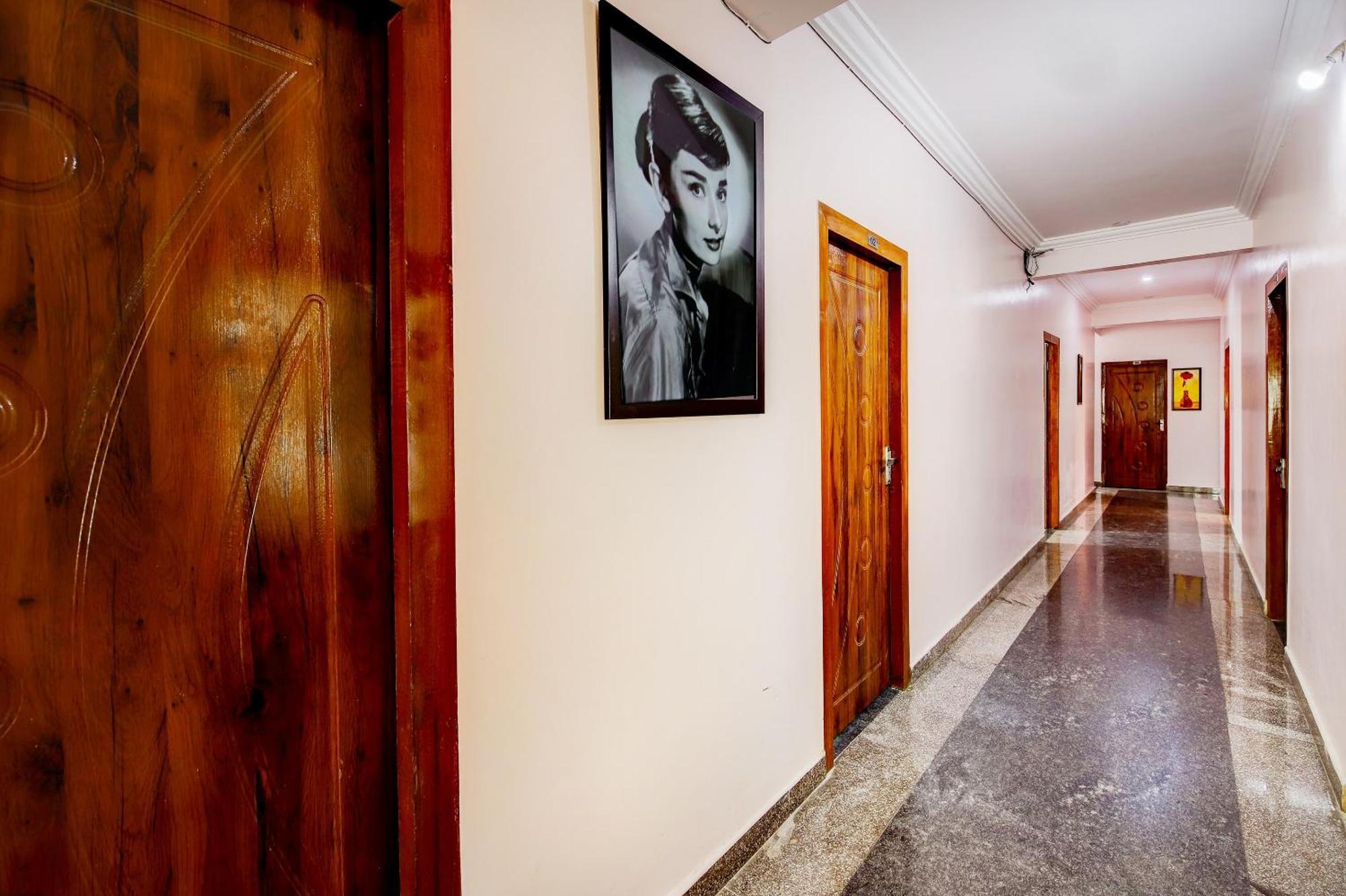 Hotel O Hotel Utsav Palace Бангалор Экстерьер фото
